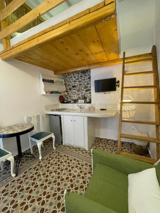 Готель Burgos Barrio Naxos City Екстер'єр фото