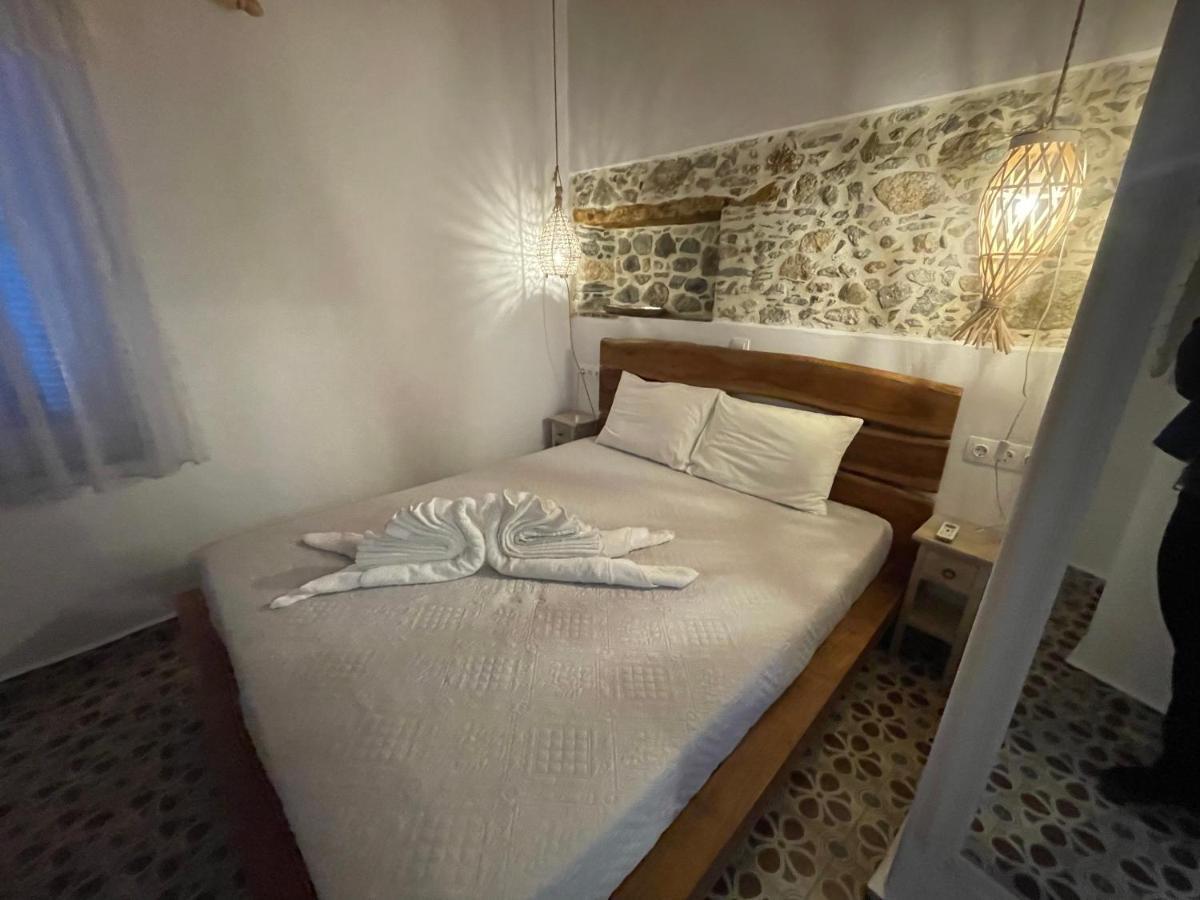 Готель Burgos Barrio Naxos City Екстер'єр фото
