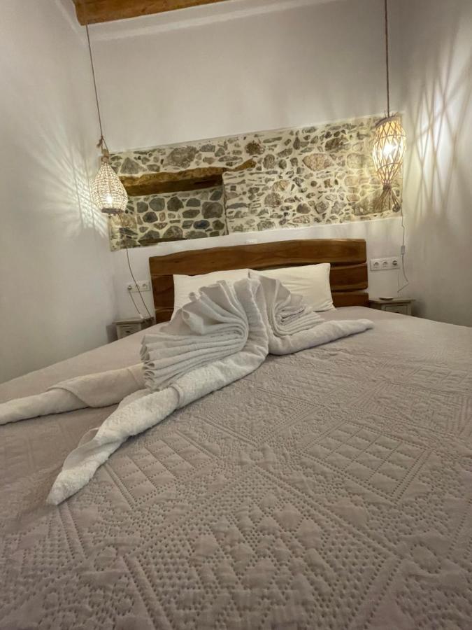 Готель Burgos Barrio Naxos City Екстер'єр фото