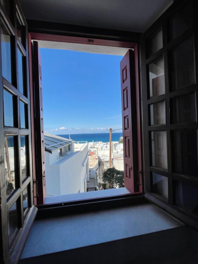 Готель Burgos Barrio Naxos City Екстер'єр фото