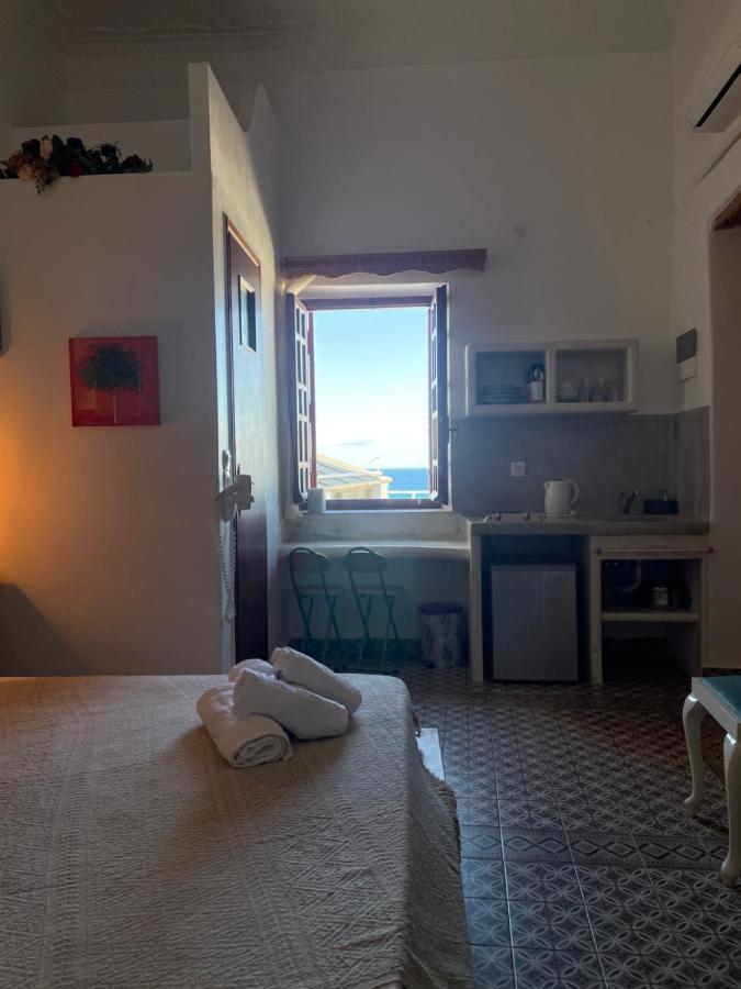 Готель Burgos Barrio Naxos City Екстер'єр фото