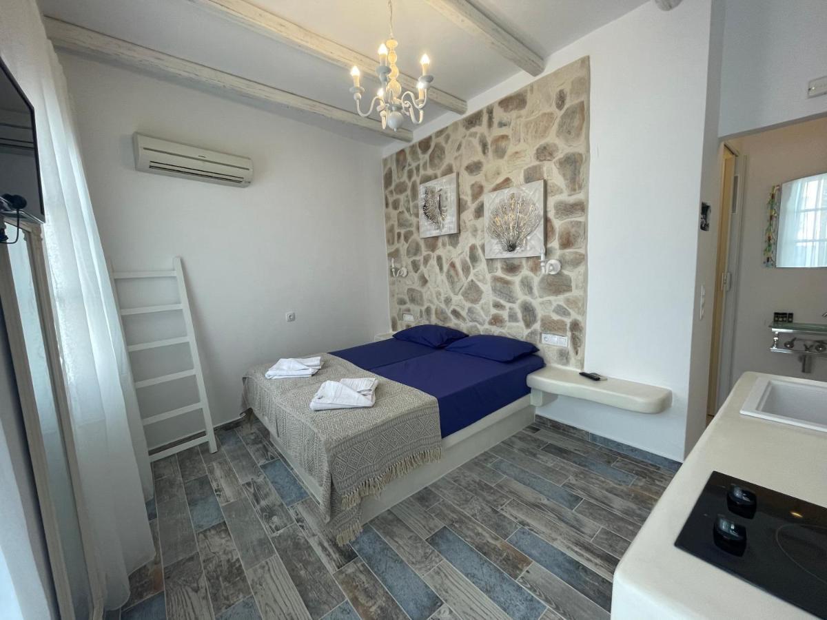 Готель Burgos Barrio Naxos City Екстер'єр фото