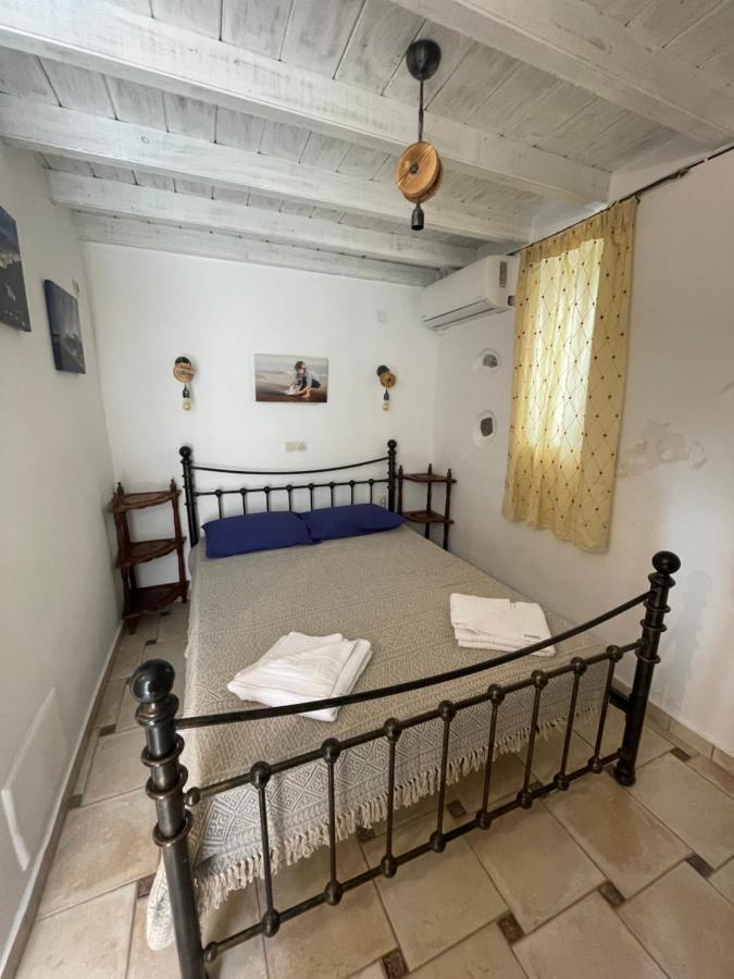Готель Burgos Barrio Naxos City Екстер'єр фото