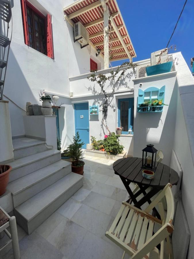 Готель Burgos Barrio Naxos City Екстер'єр фото