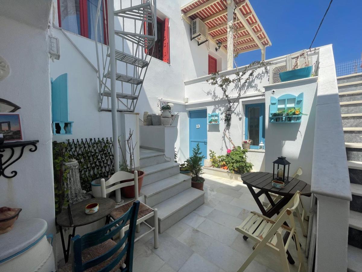Готель Burgos Barrio Naxos City Екстер'єр фото